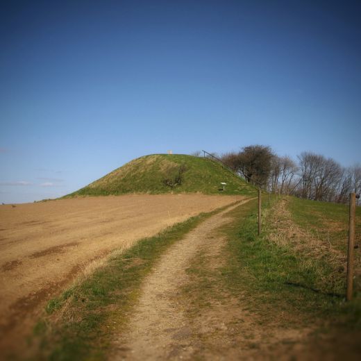 Fortællinger fra gravhøjen