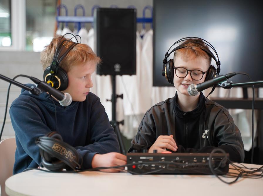 to-drenge-laver-podcast