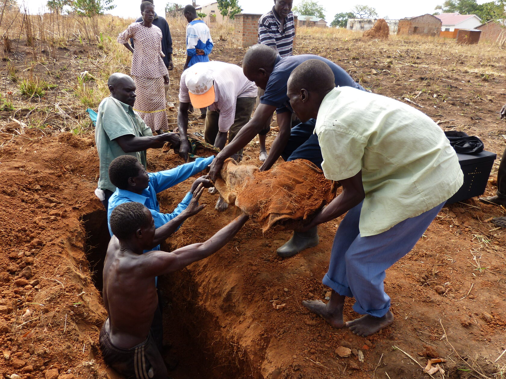 genbegravelse-i-uganda